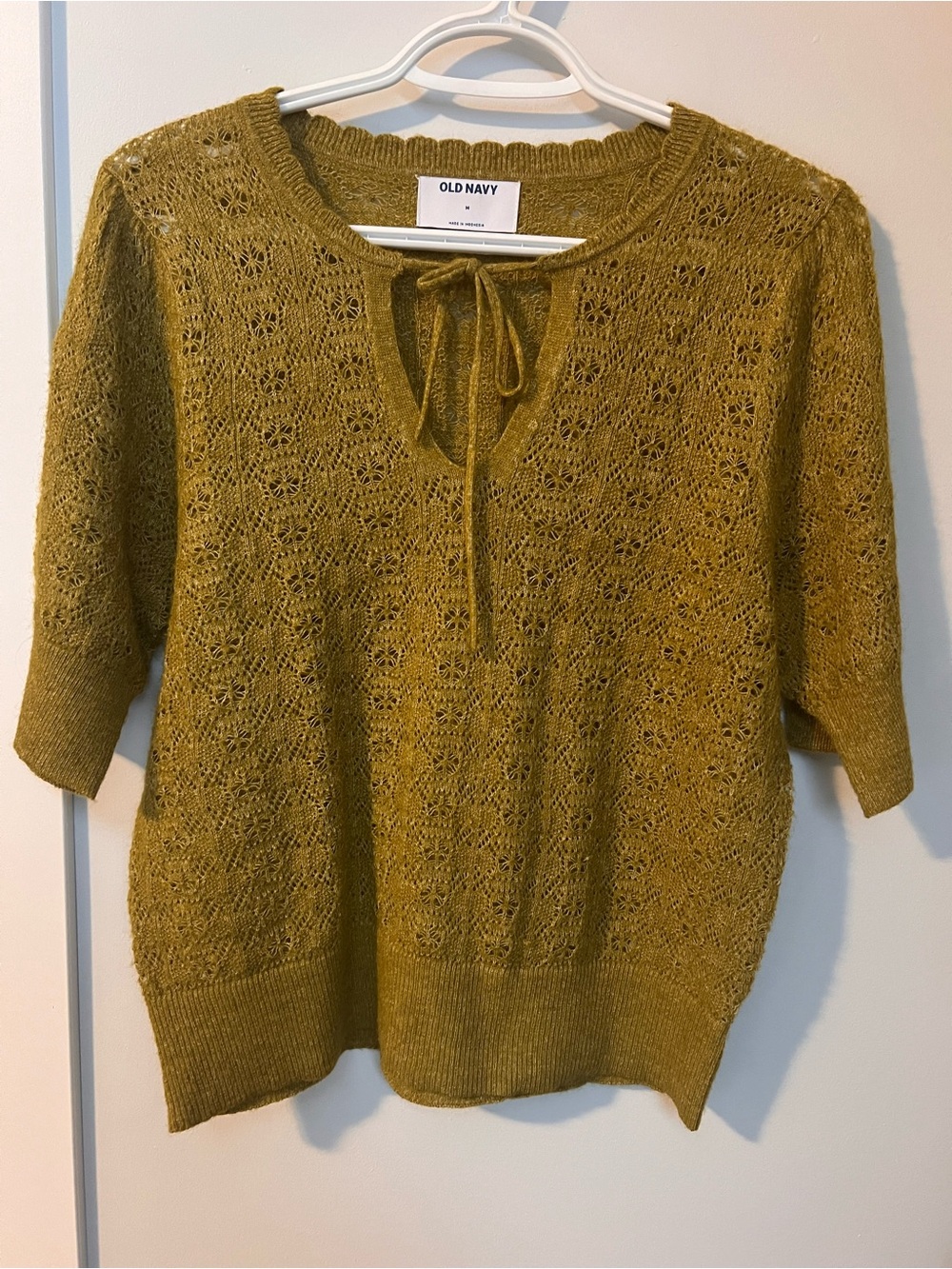 Old Navy Openwork knit type Tie-Front top